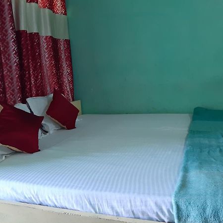 Goroomgo Tapati Villa Пури Екстериор снимка