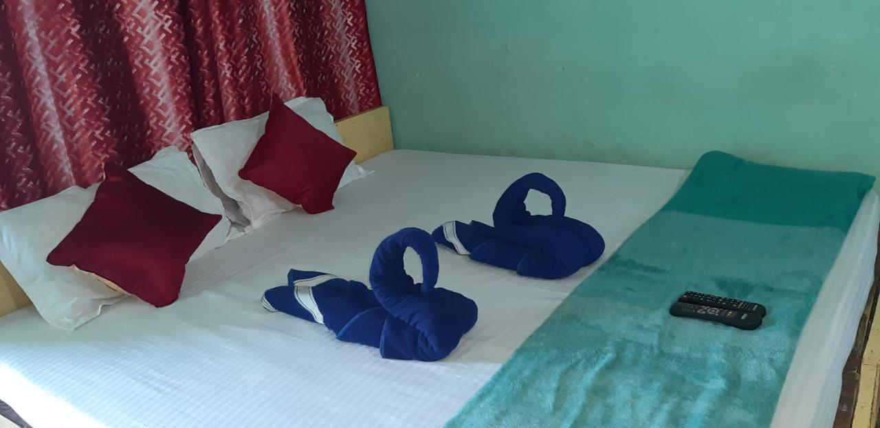 Goroomgo Tapati Villa Пури Екстериор снимка