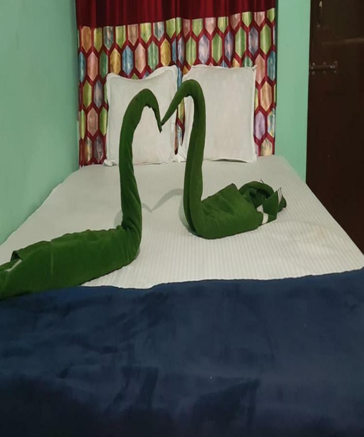Goroomgo Tapati Villa Пури Екстериор снимка