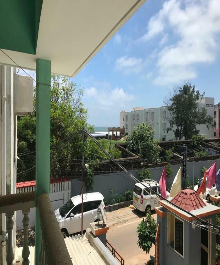 Goroomgo Tapati Villa Пури Екстериор снимка