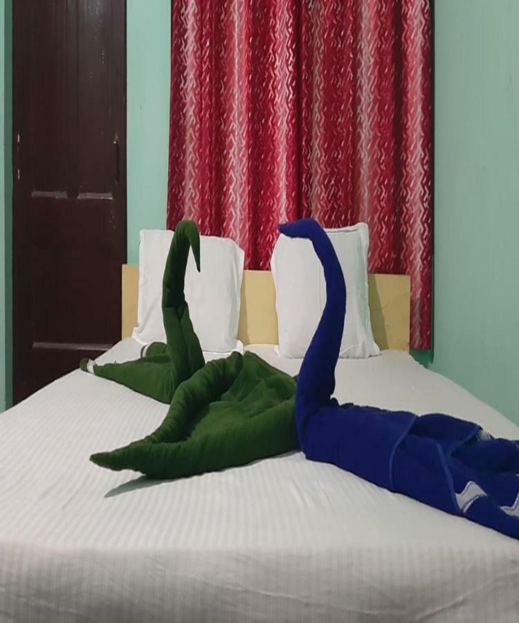 Goroomgo Tapati Villa Пури Екстериор снимка